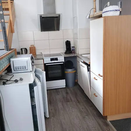 Apartment Bender 2 *